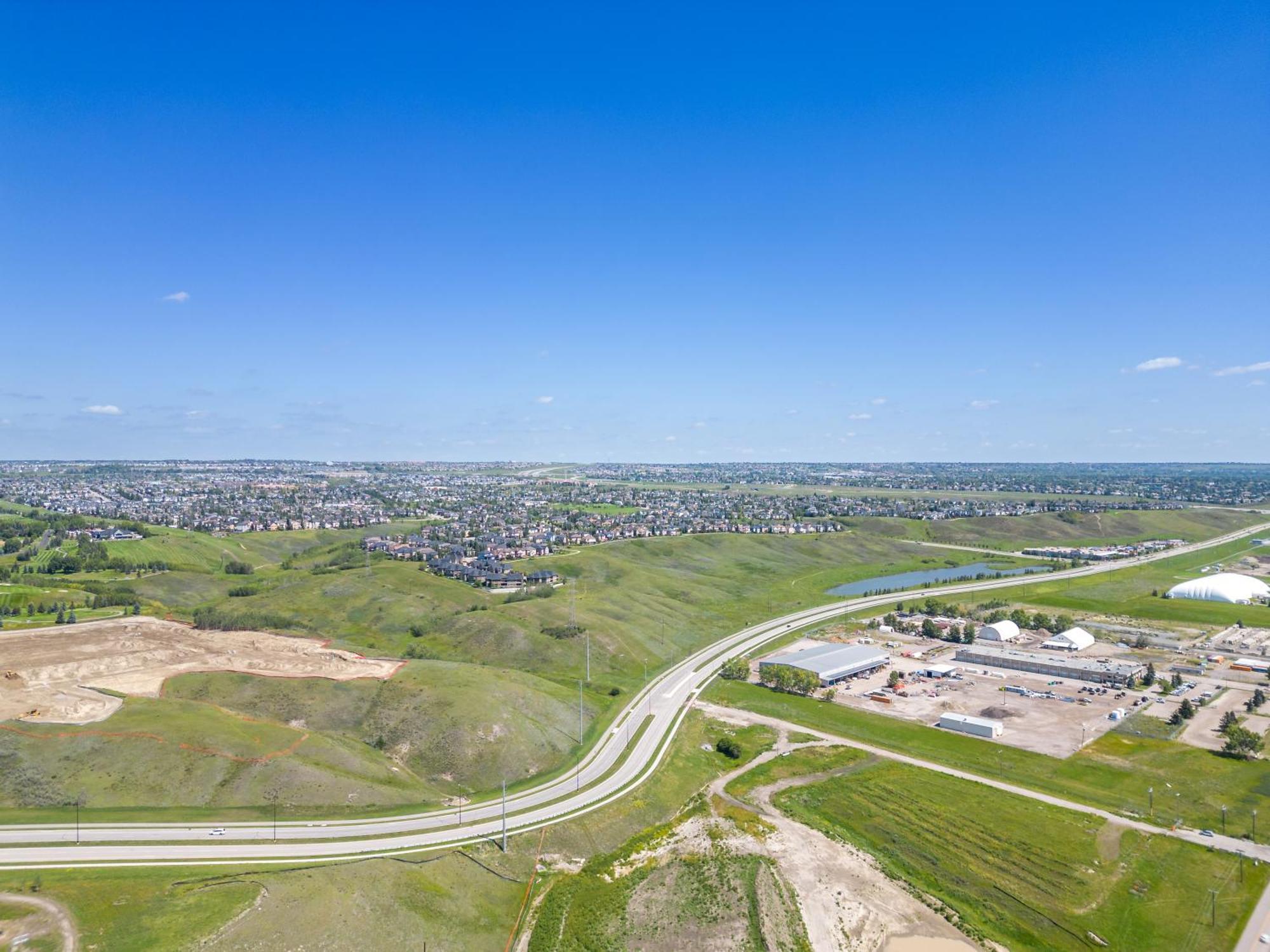 Cozy Rockland Park Unit+Parking Apartment Calgary Exterior photo